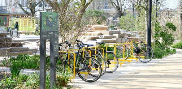 Large & peaceful Image